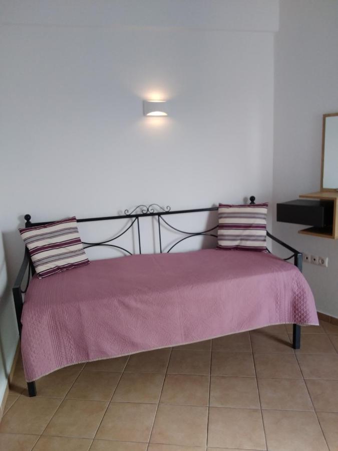 Celeste Apartments Ornos  Eksteriør billede