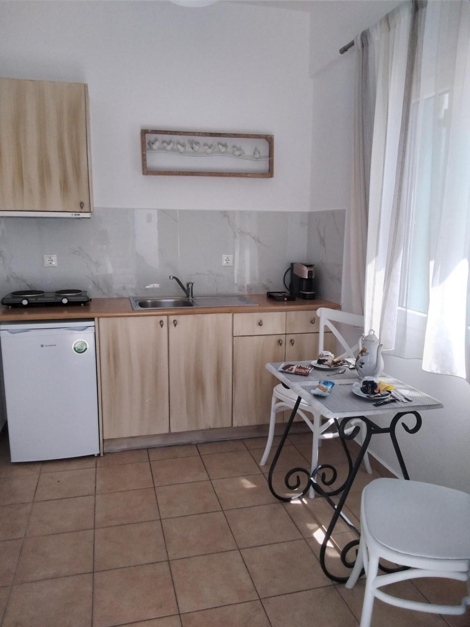 Celeste Apartments Ornos  Eksteriør billede