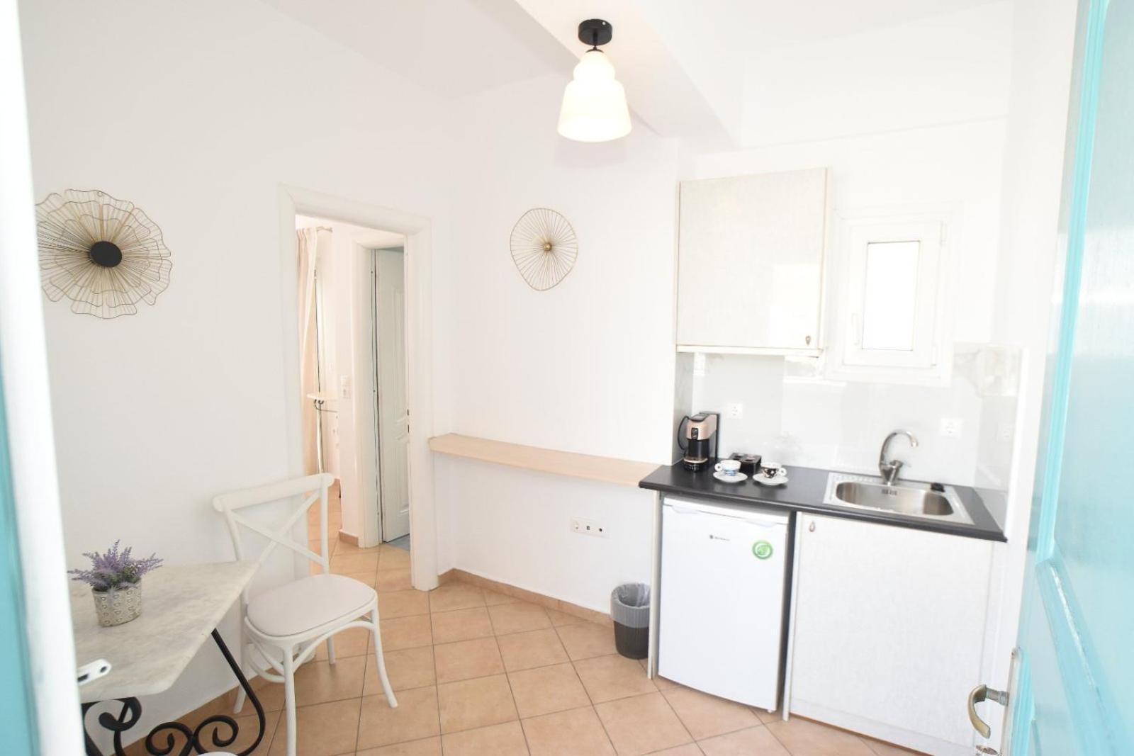 Celeste Apartments Ornos  Eksteriør billede