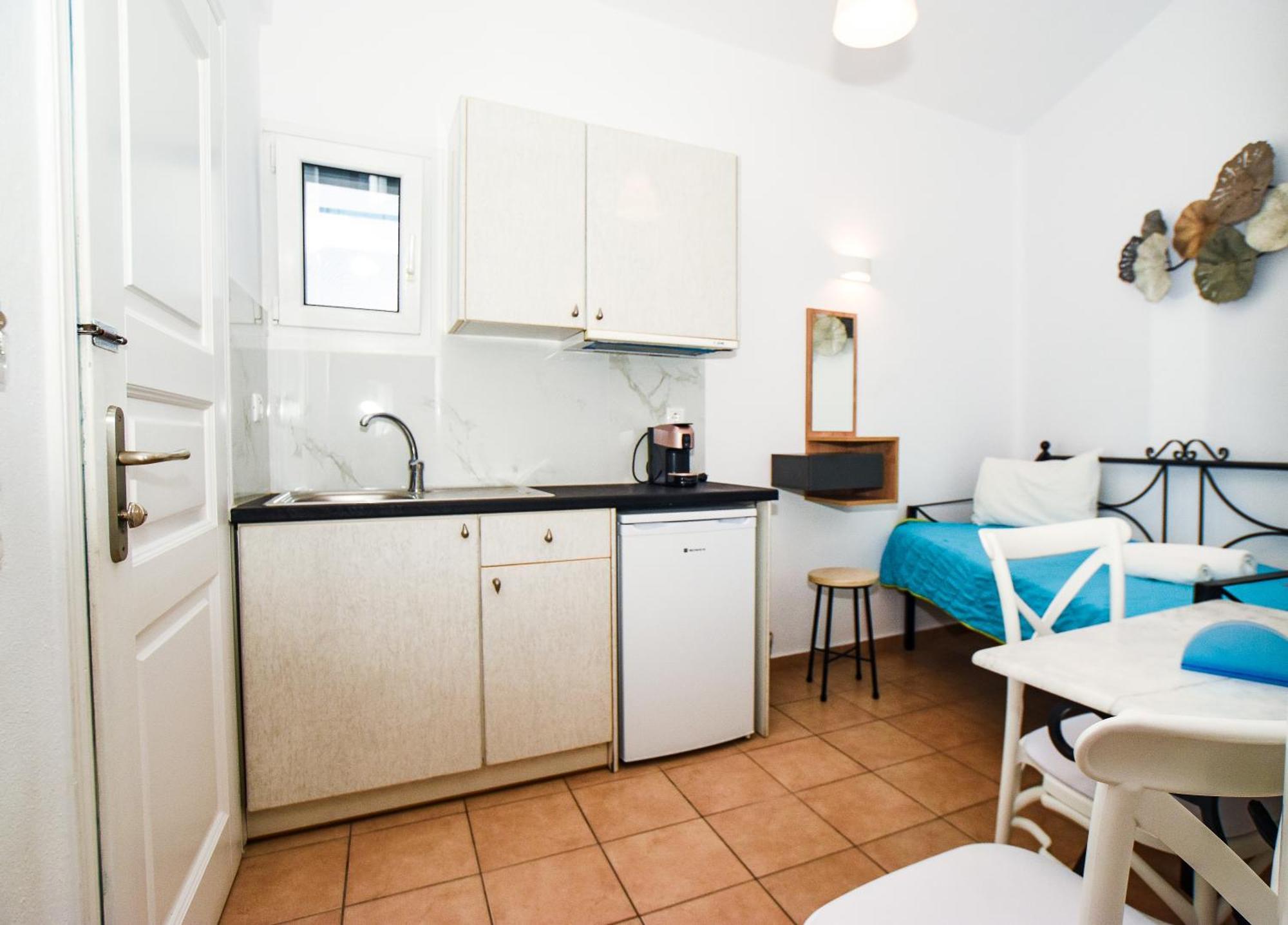 Celeste Apartments Ornos  Eksteriør billede