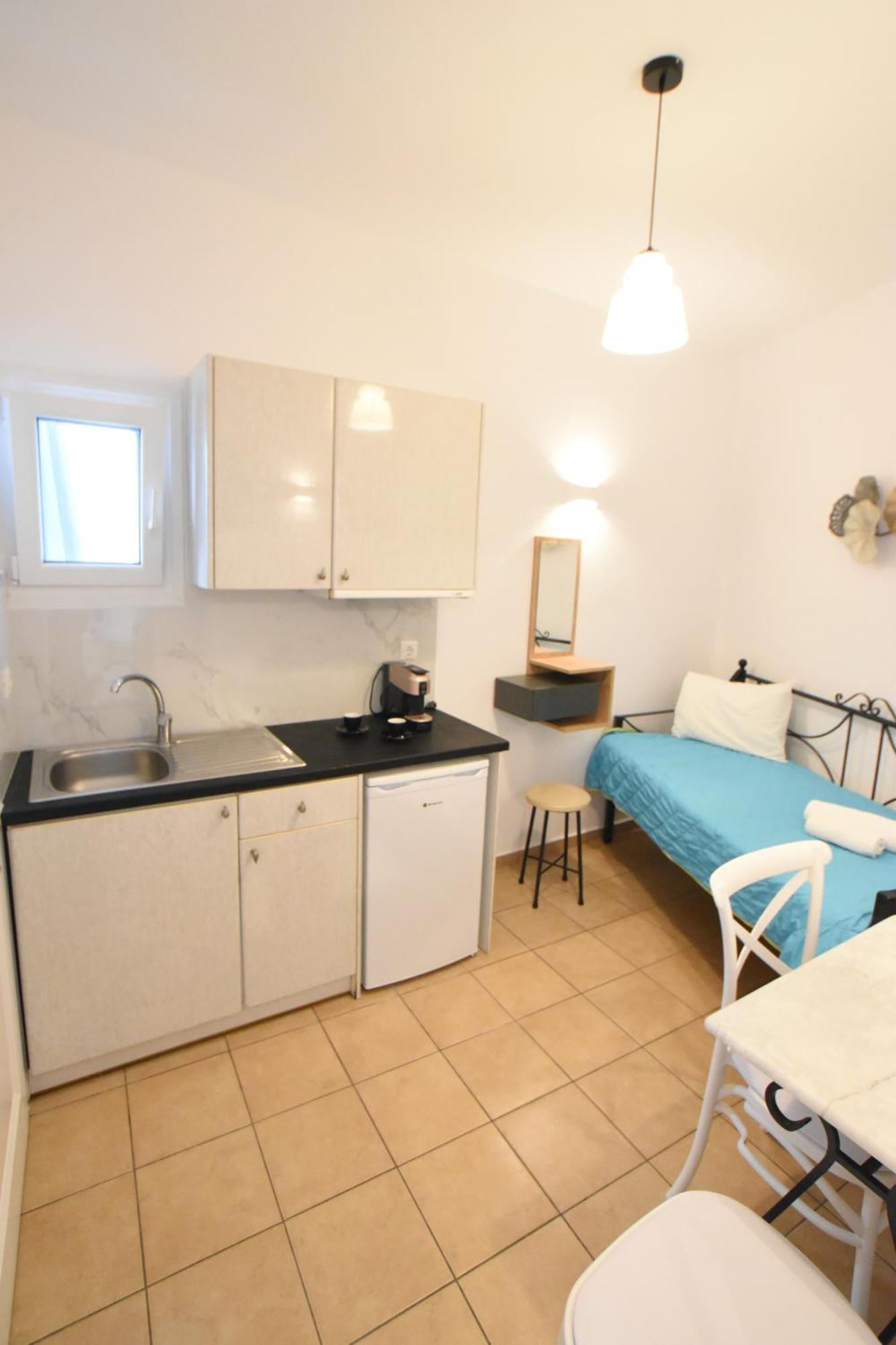 Celeste Apartments Ornos  Eksteriør billede