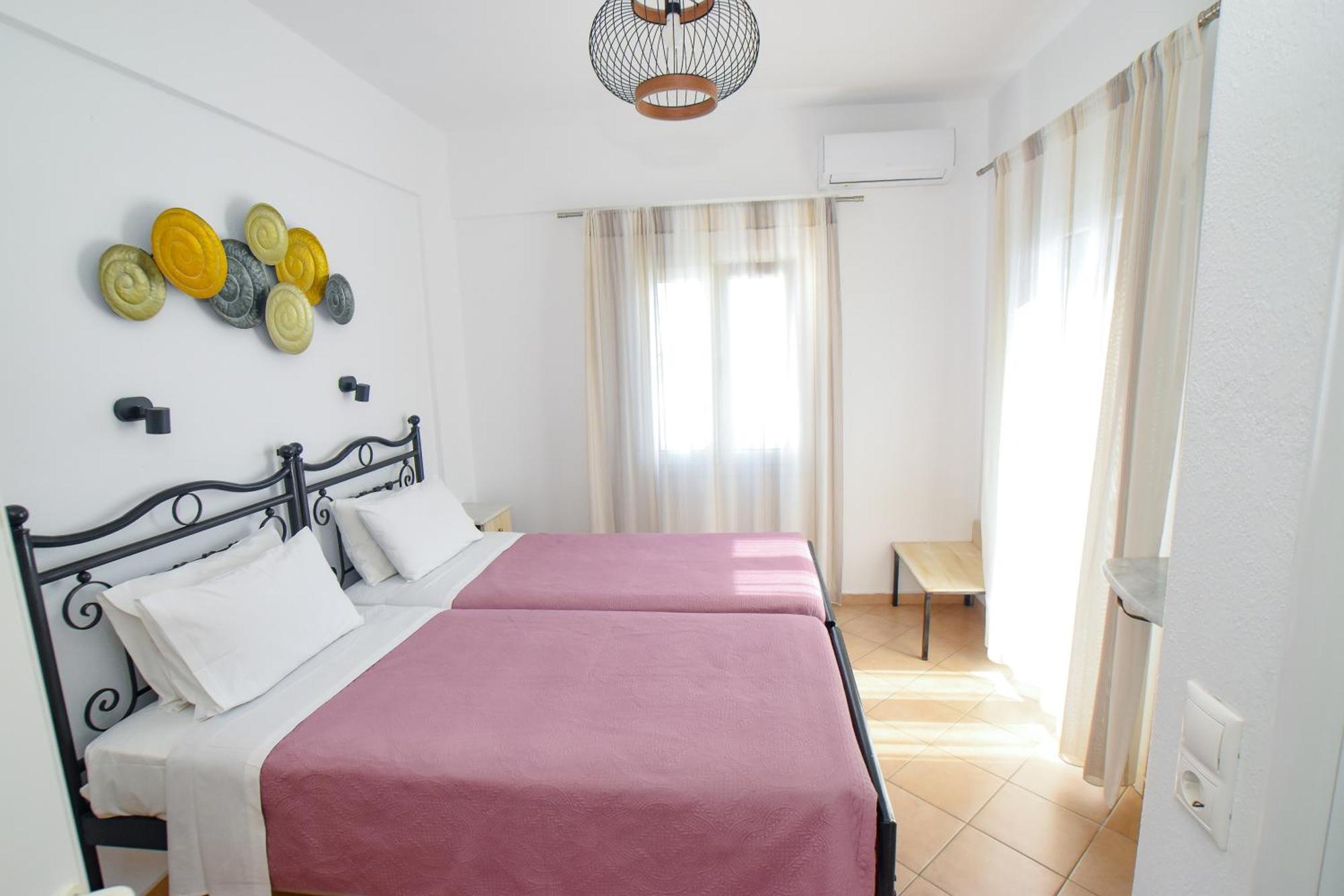 Celeste Apartments Ornos  Eksteriør billede